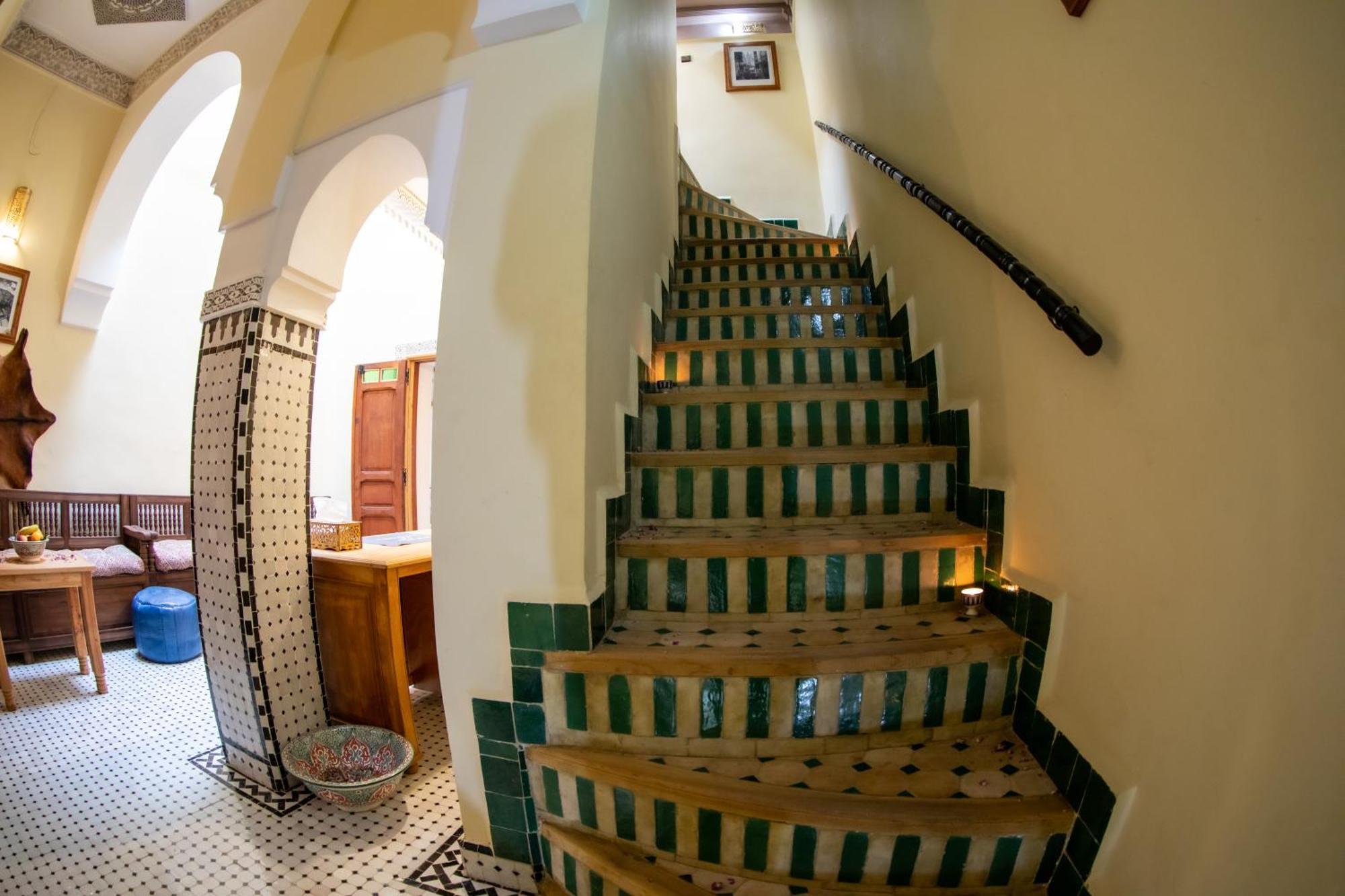 Отель Dar Alhaja Rahma Фес Экстерьер фото