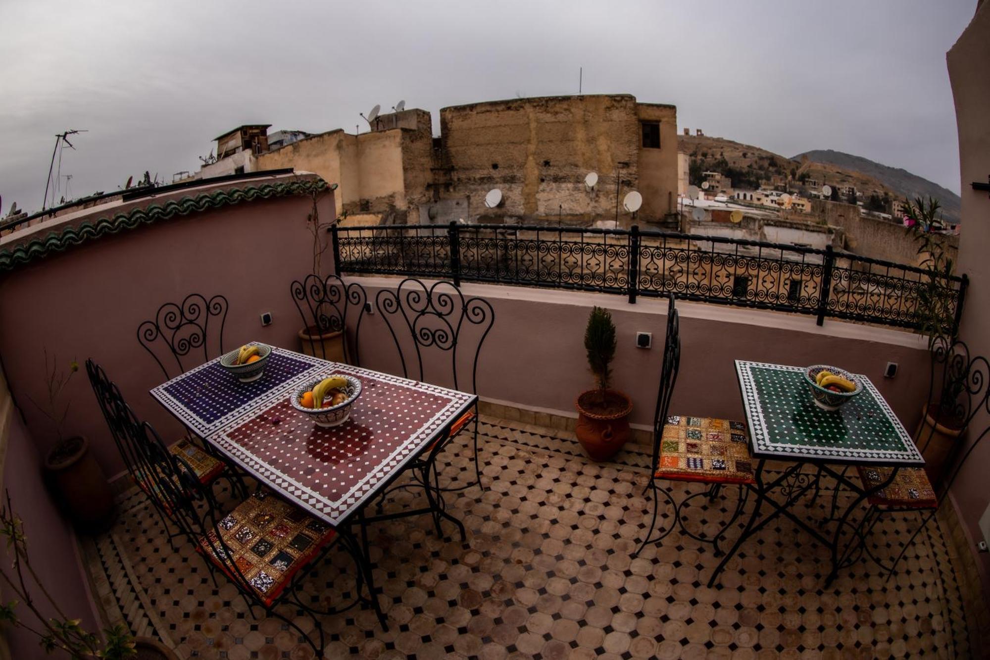 Отель Dar Alhaja Rahma Фес Экстерьер фото