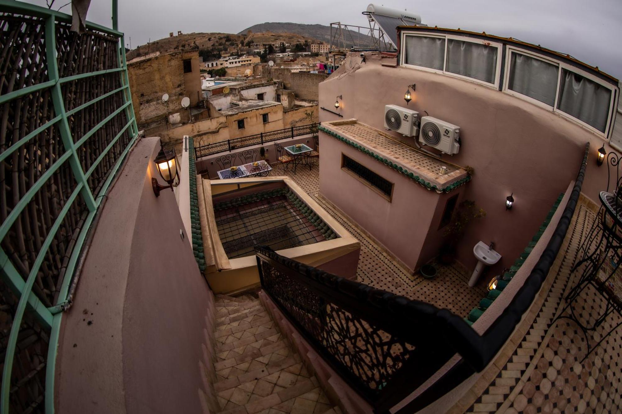 Отель Dar Alhaja Rahma Фес Экстерьер фото