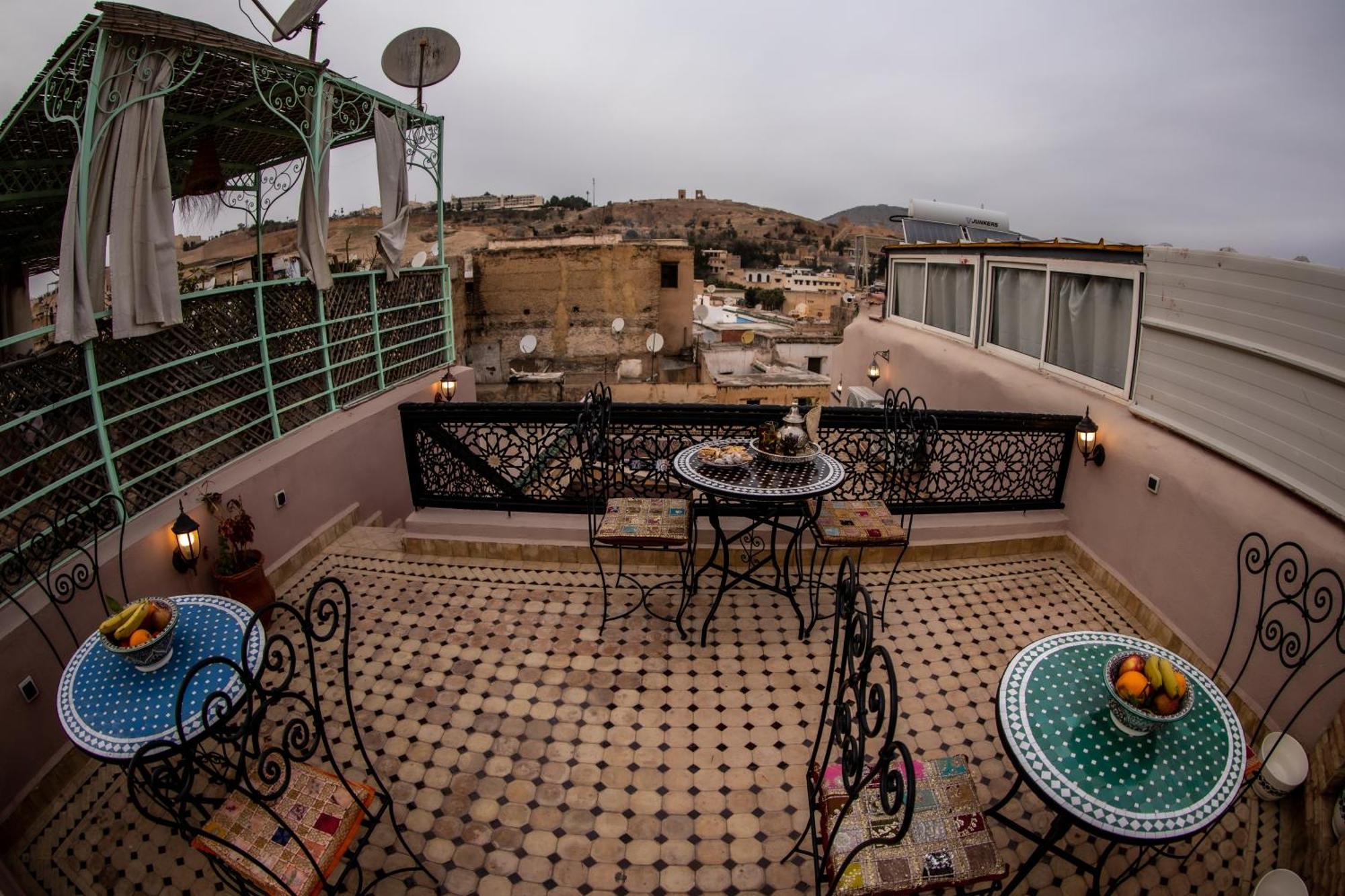 Отель Dar Alhaja Rahma Фес Экстерьер фото