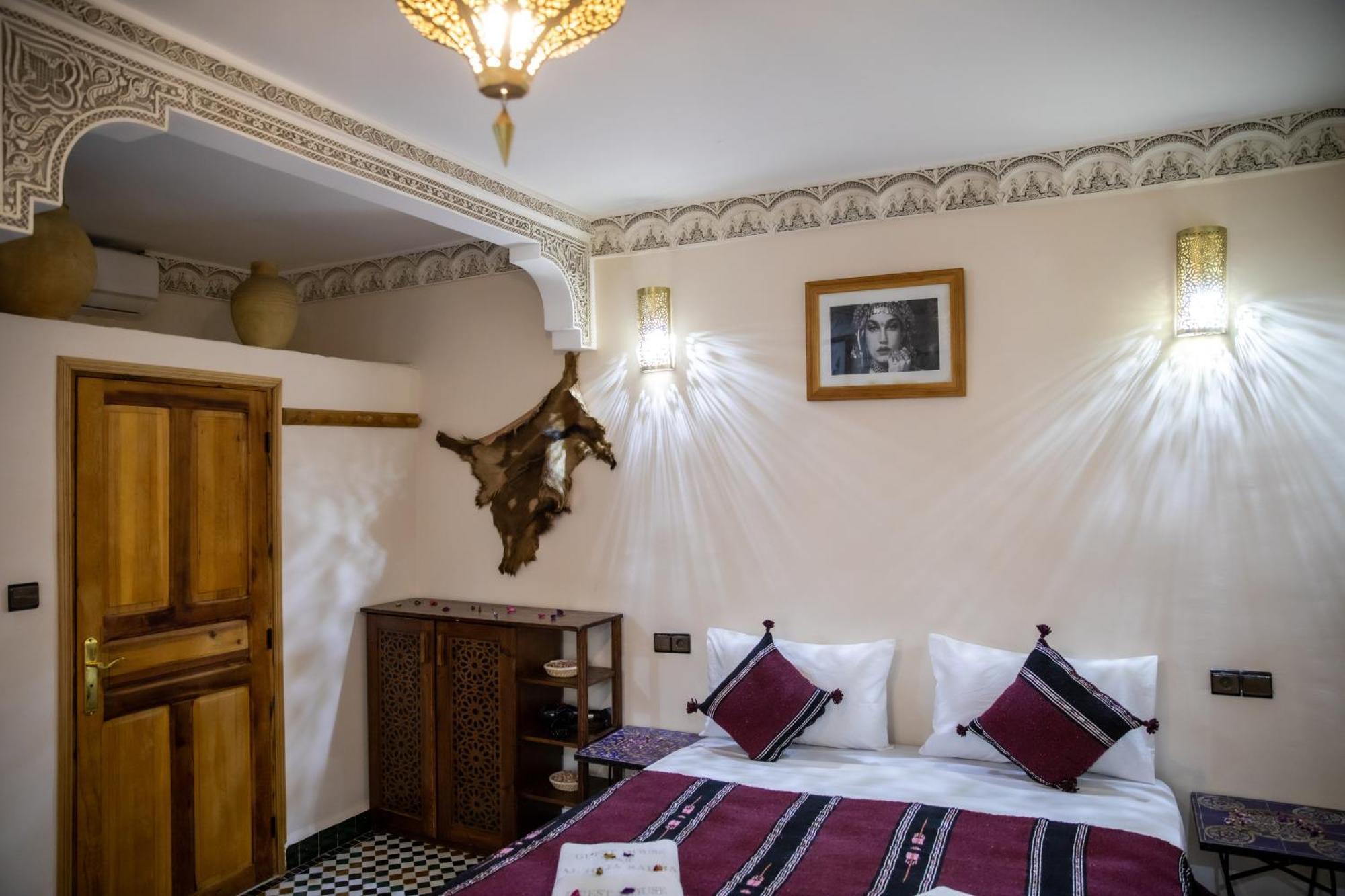 Отель Dar Alhaja Rahma Фес Экстерьер фото
