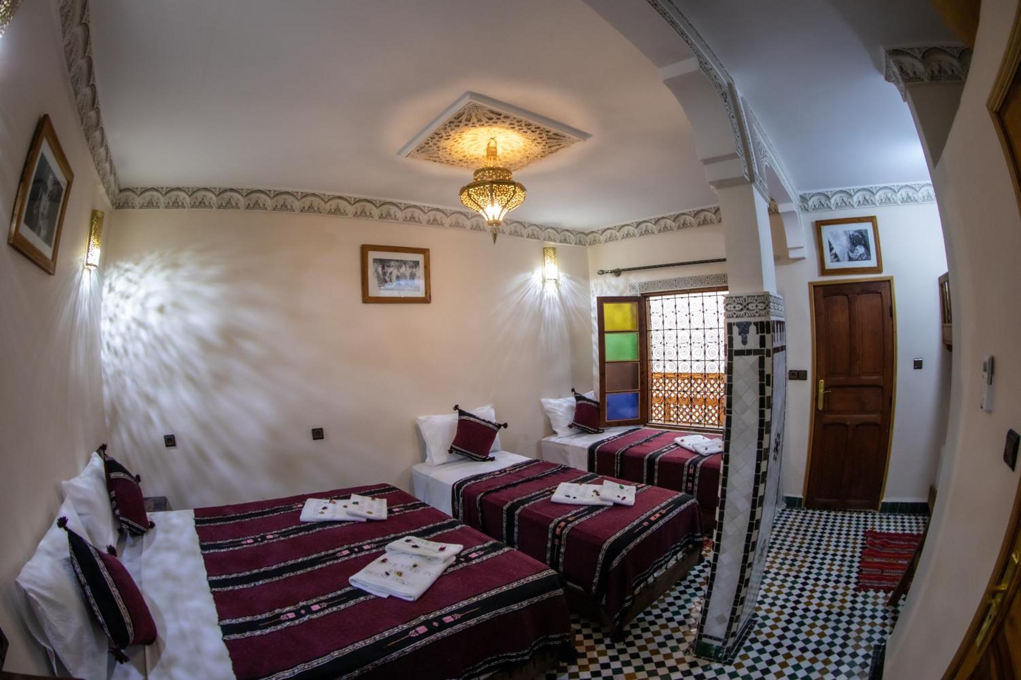 Отель Dar Alhaja Rahma Фес Экстерьер фото
