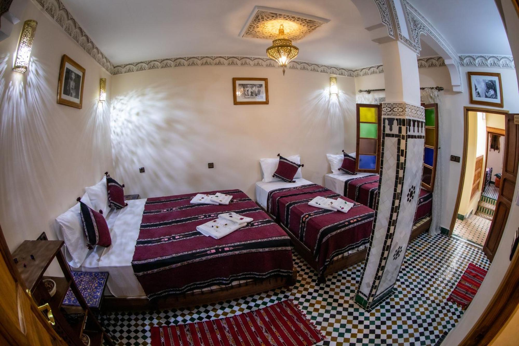 Отель Dar Alhaja Rahma Фес Экстерьер фото
