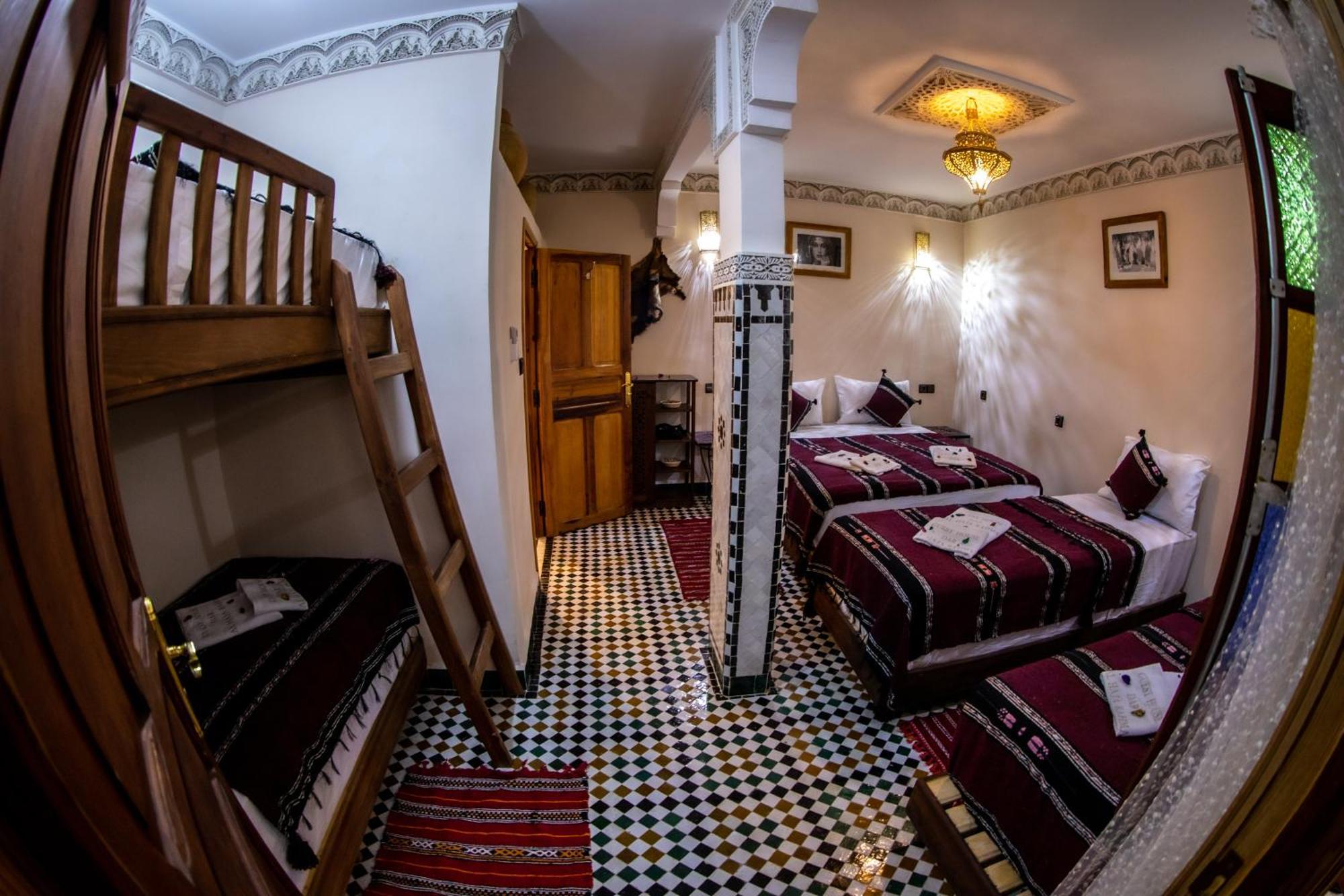 Отель Dar Alhaja Rahma Фес Экстерьер фото