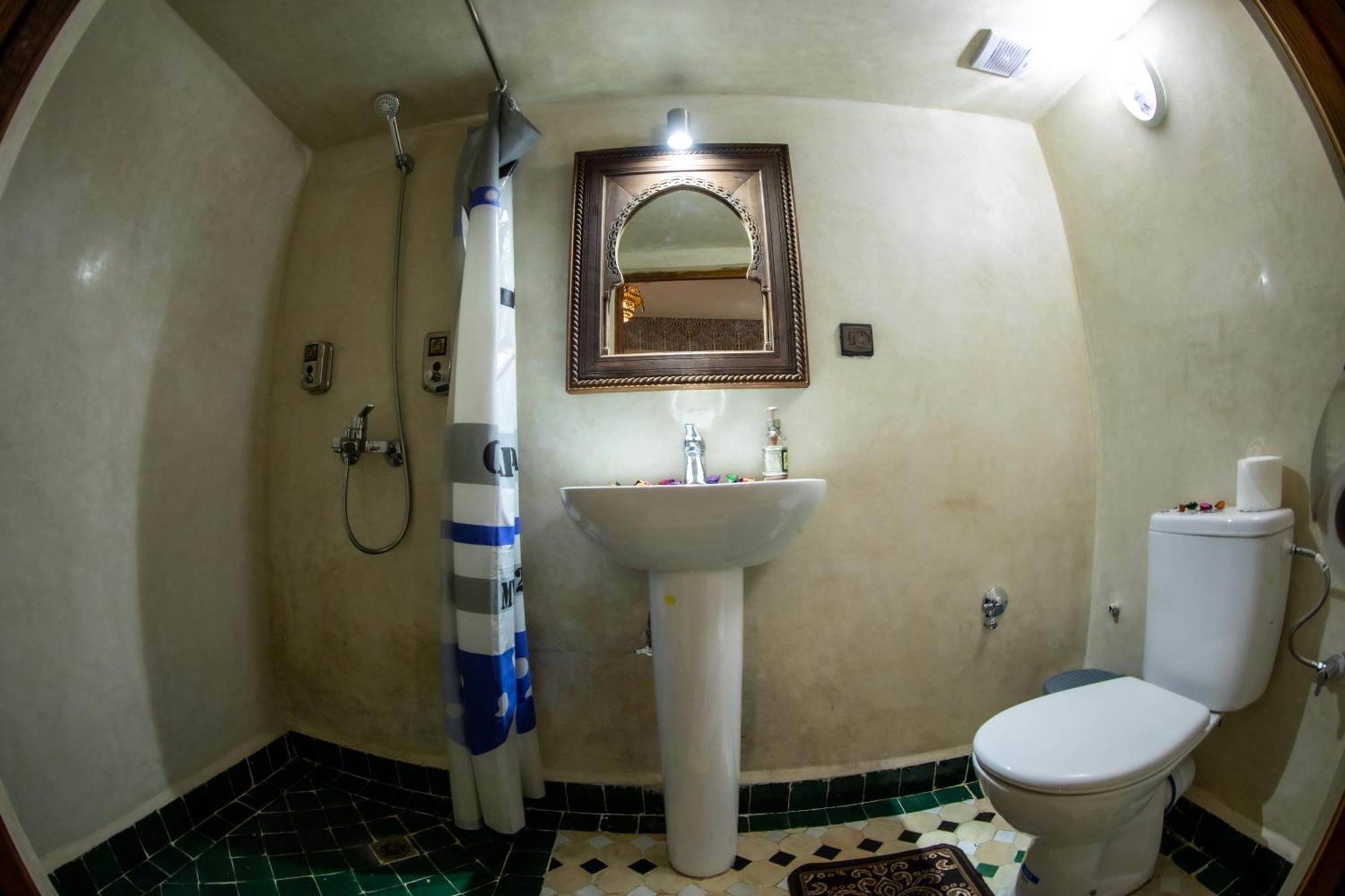 Отель Dar Alhaja Rahma Фес Экстерьер фото