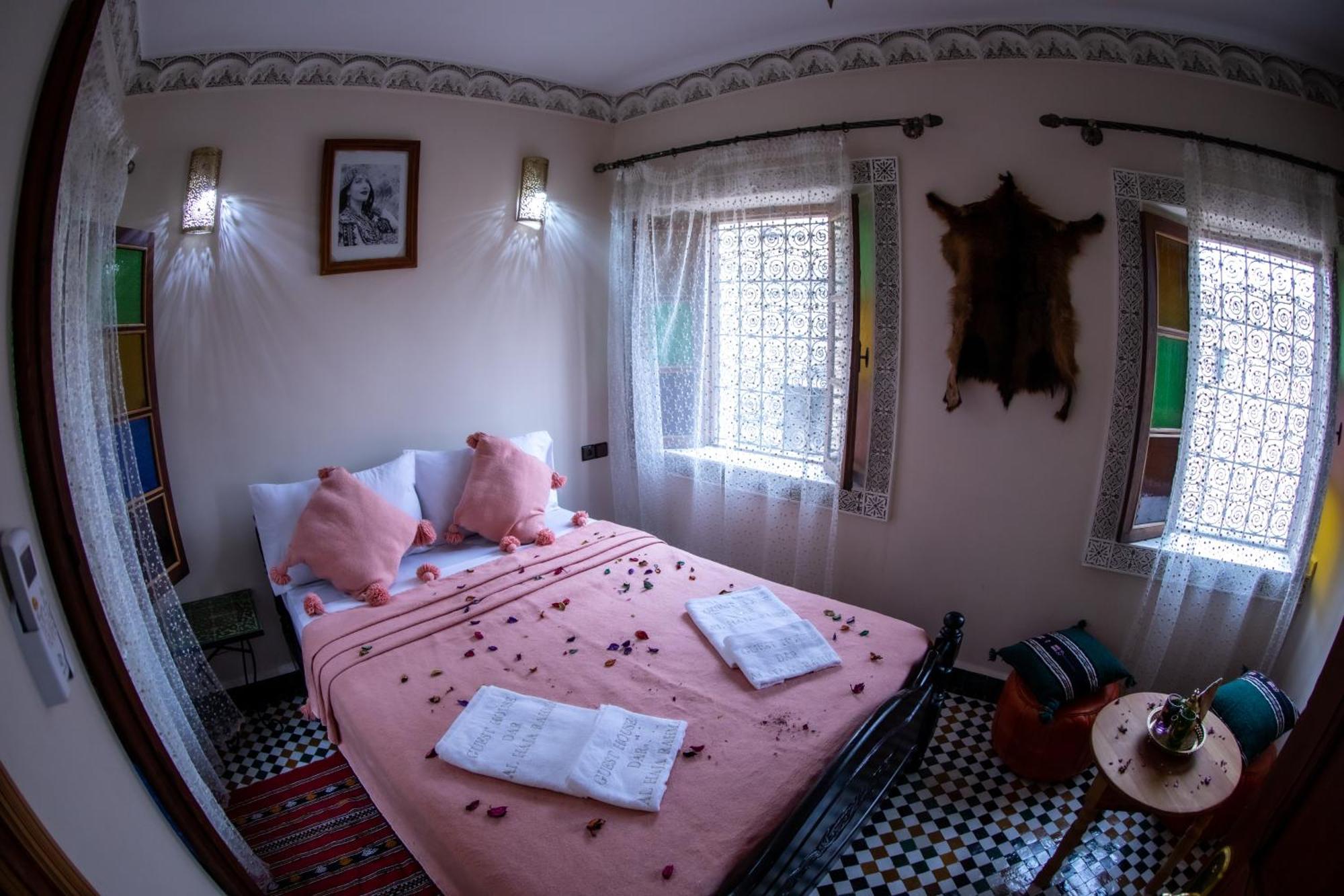 Отель Dar Alhaja Rahma Фес Экстерьер фото