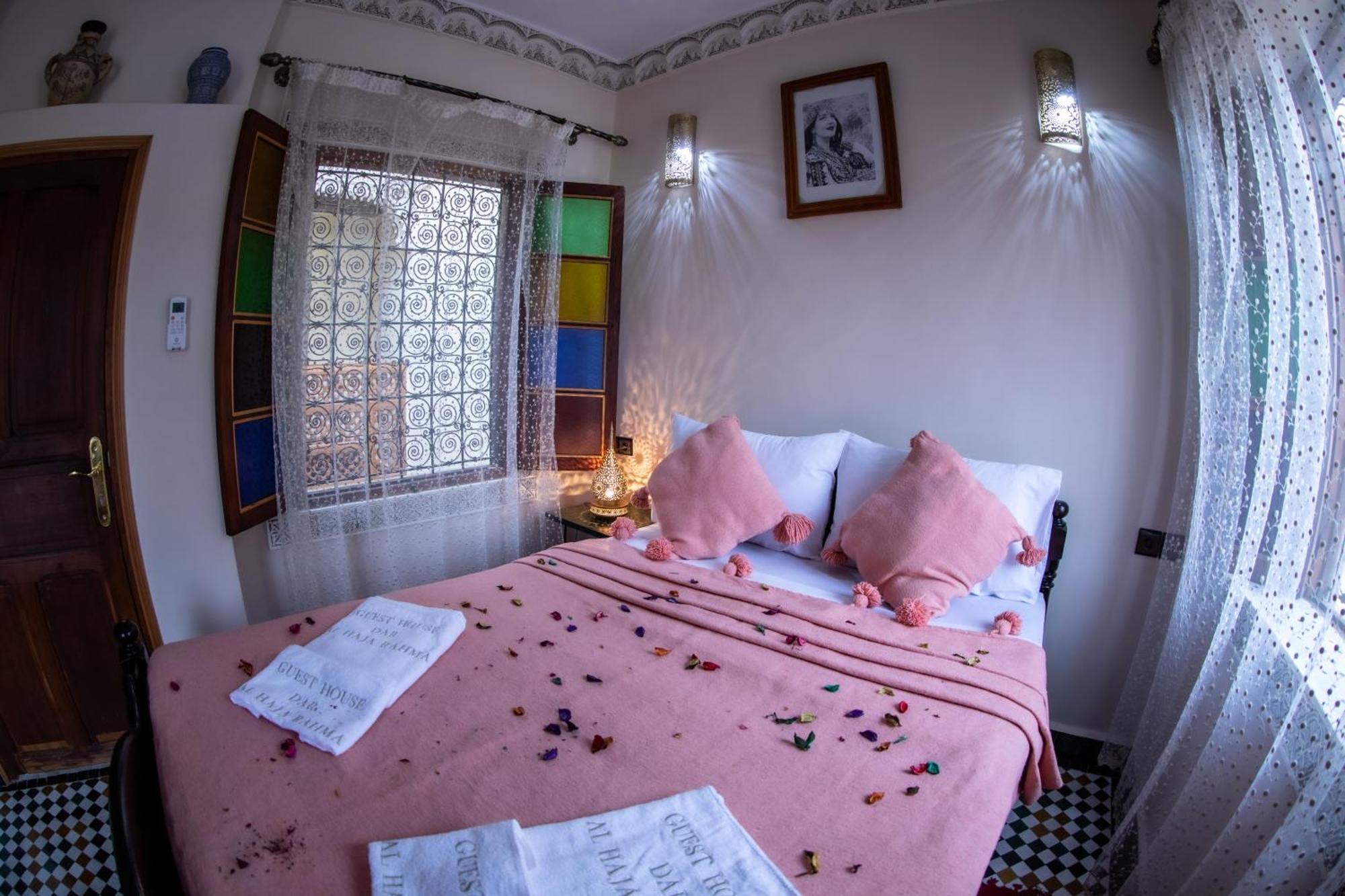 Отель Dar Alhaja Rahma Фес Экстерьер фото