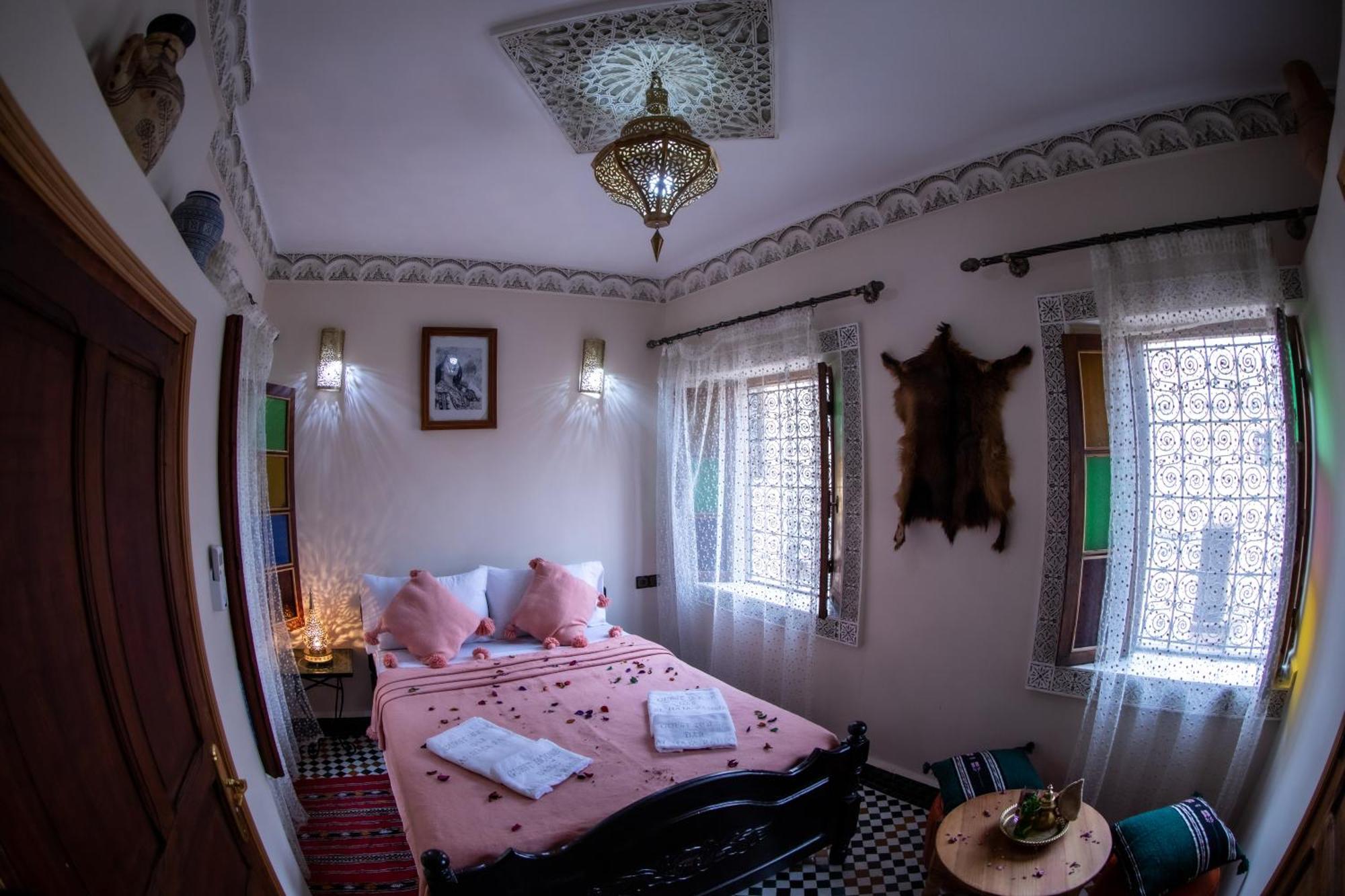Отель Dar Alhaja Rahma Фес Экстерьер фото