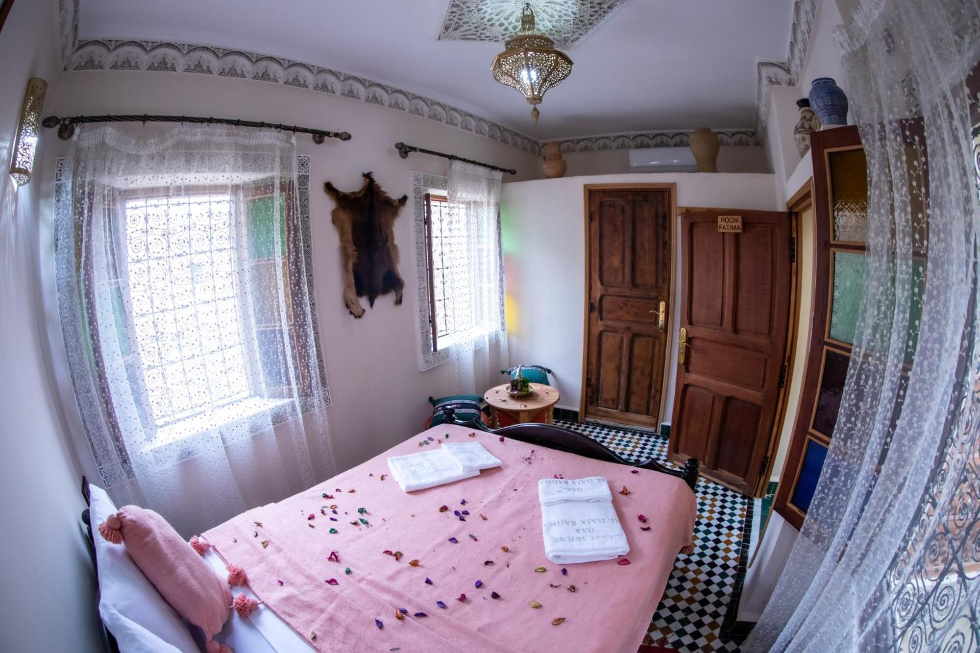 Отель Dar Alhaja Rahma Фес Экстерьер фото