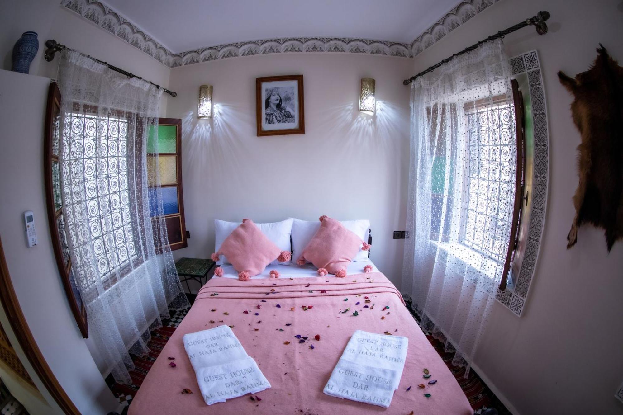 Отель Dar Alhaja Rahma Фес Экстерьер фото